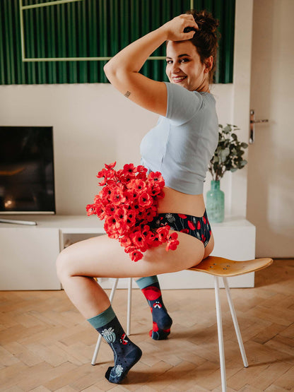 Bragas brasileñas alegres para mujer Mariquitas y flores de amapola