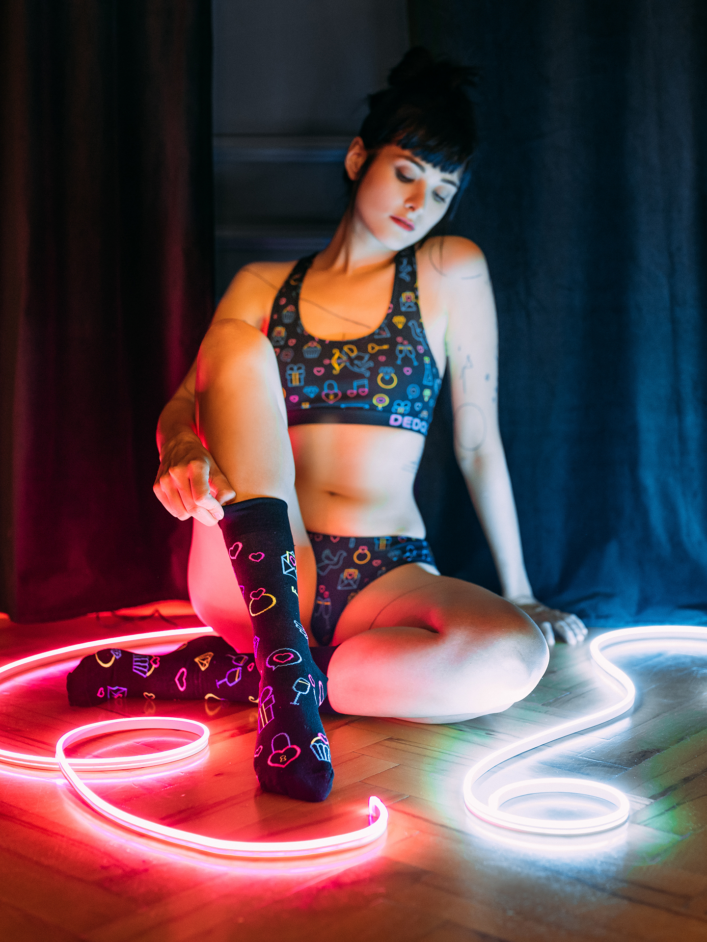 Bragas brasileñas alegres para mujer Amor fluorescente