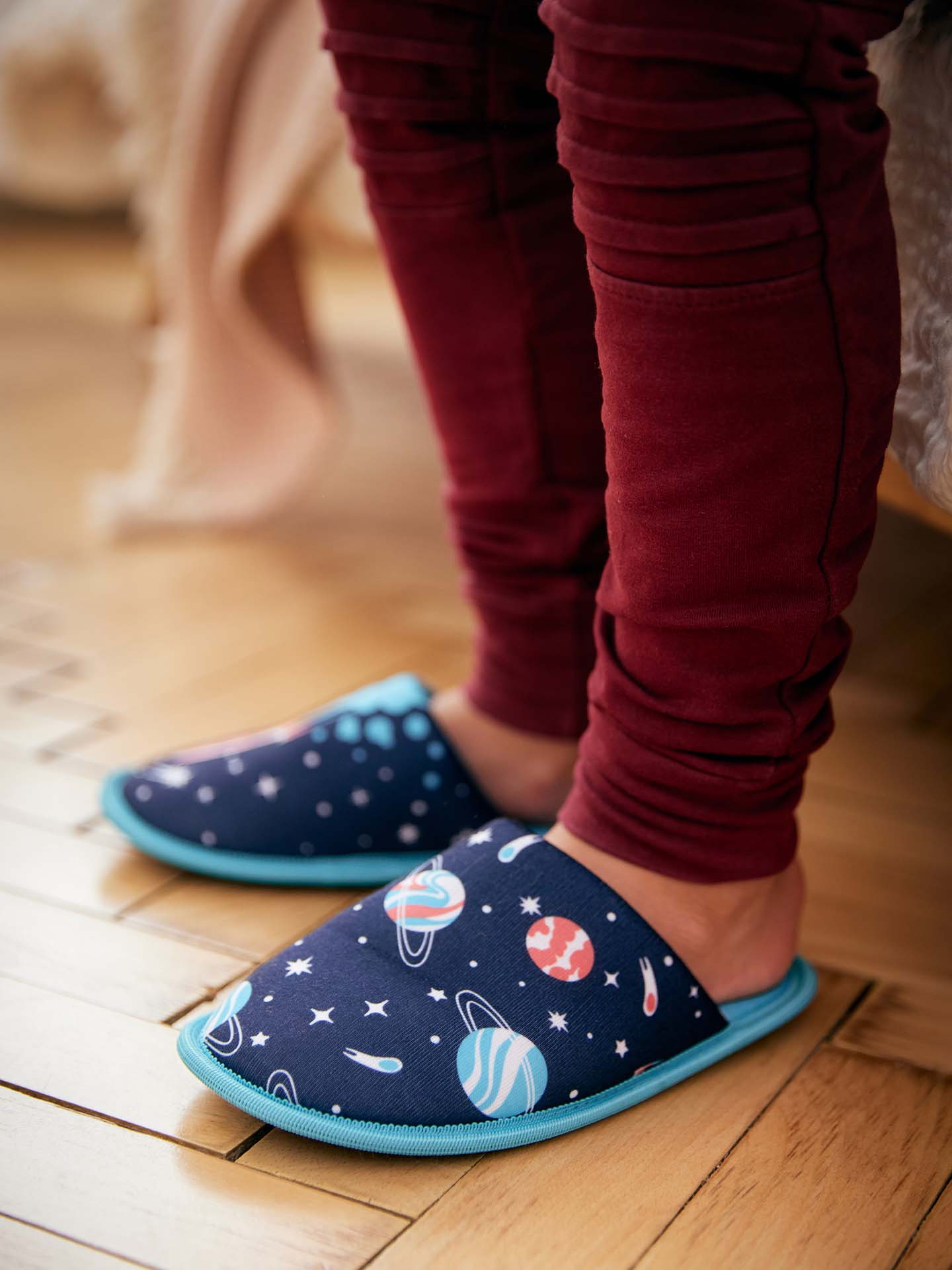 Pantuflas infantiles alegres Planetas