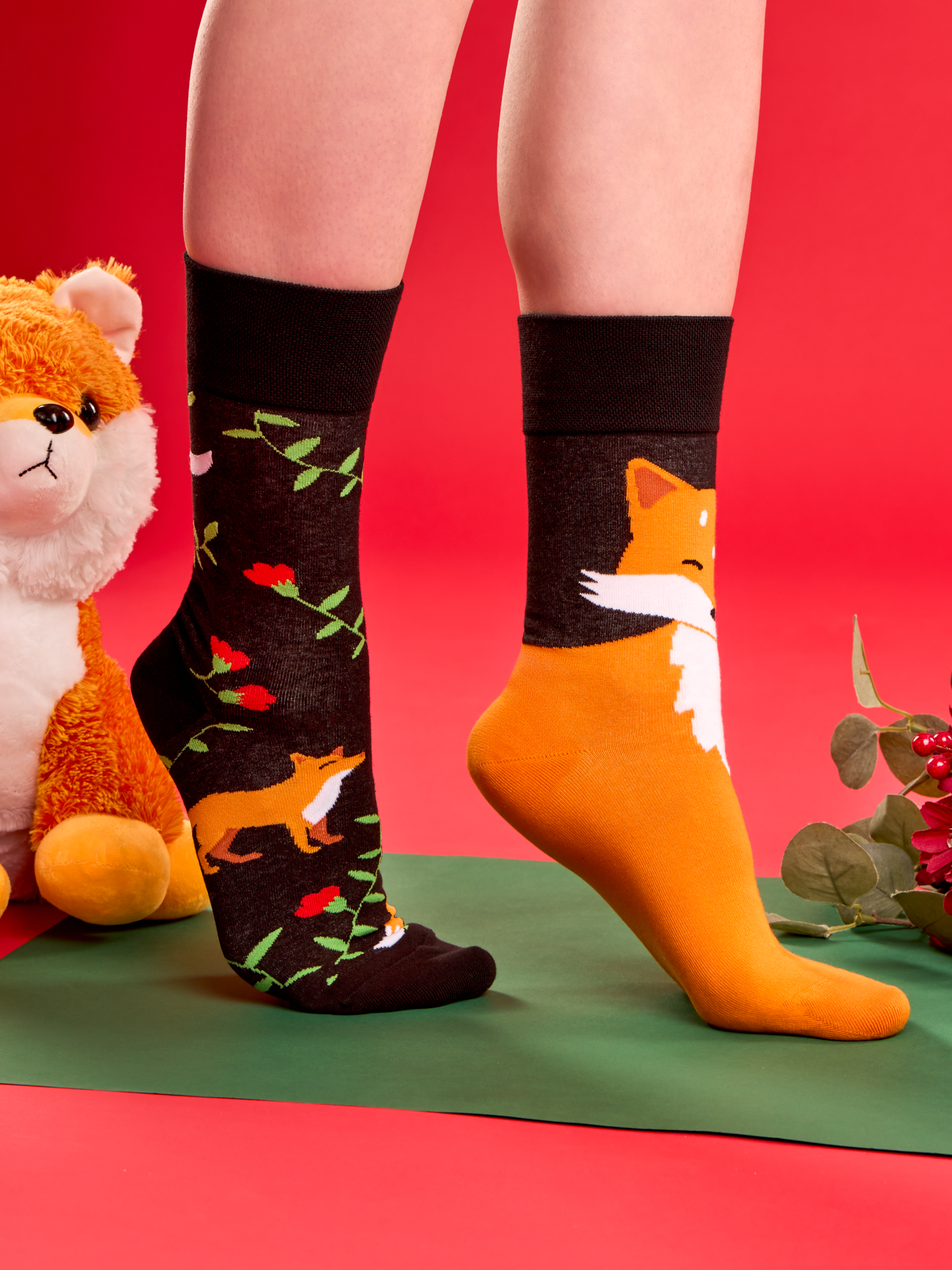 regular-socks-fox-flowers-02-76/767d48d1b44209978ccc21f59c48148ff6bbc0ee
