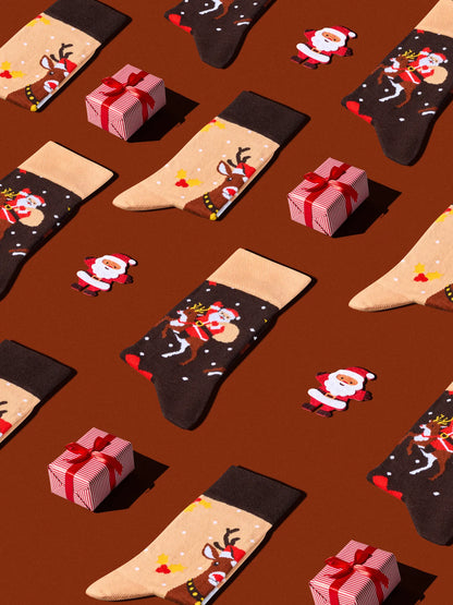 regular-socks-reindeer-santa-7c/7c135daaeb25e24e961a0ee259a226fc59c85b8c