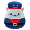 Squishmallows Yuri el Yeti Blanco con Traje de Cascanueces Azul, 20 cm
