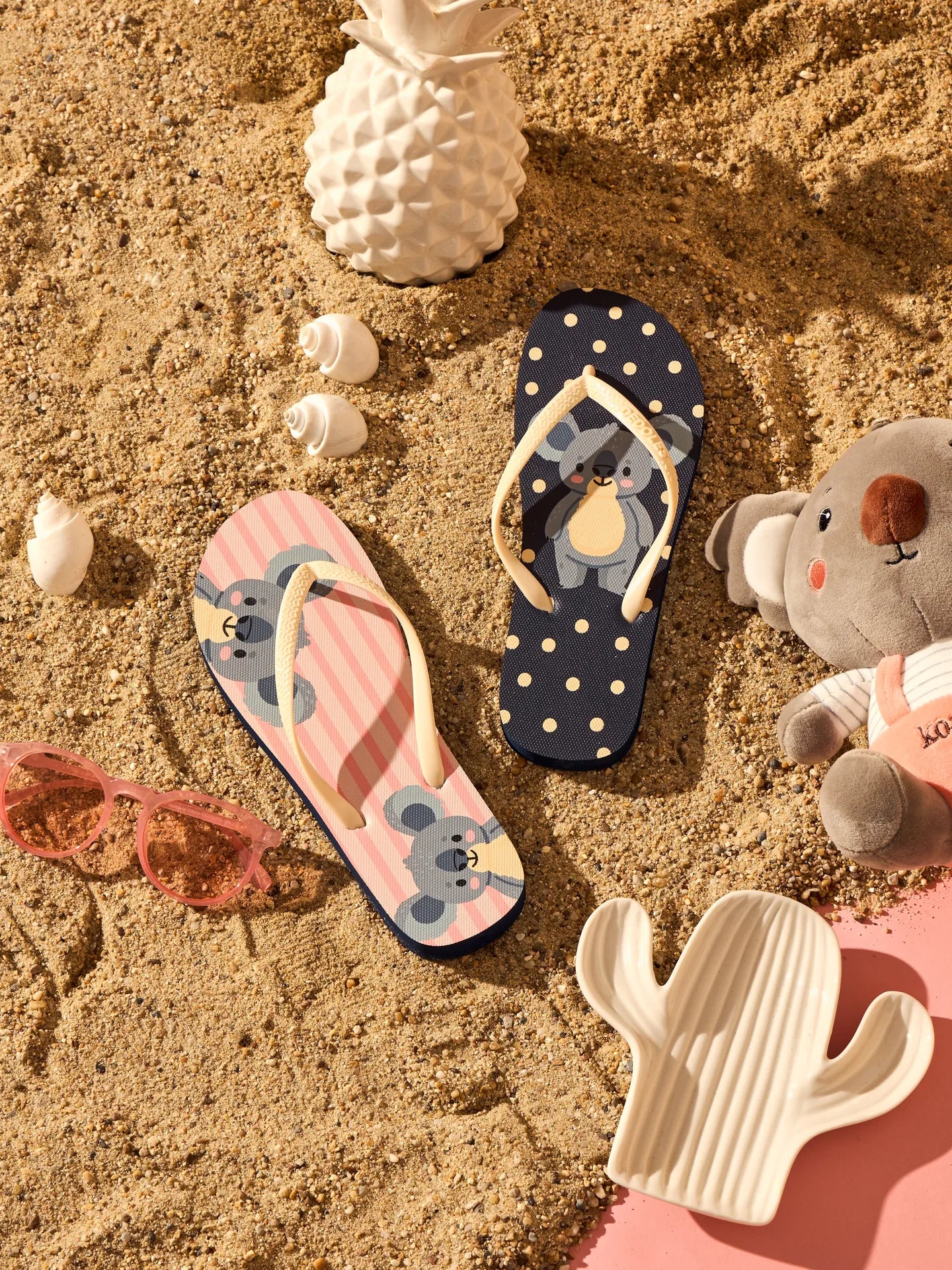 flip-flops-koala-friend-d1/d124bfb3500acfd64f016e348dd70f5fadabcfee