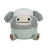 Squishmallows Evita la Pies Grandes Gris con Gorro de Cazador, 20 cm