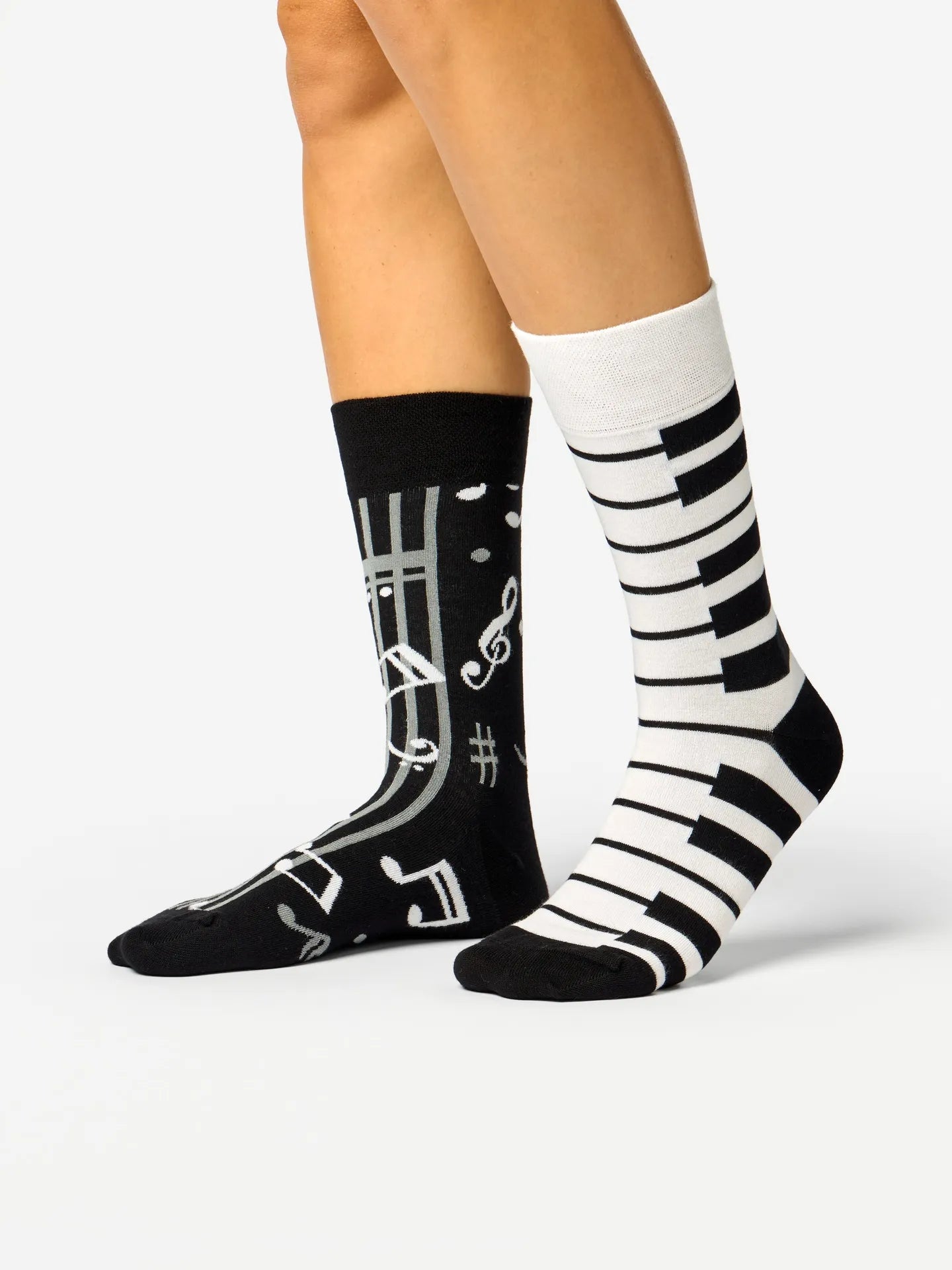 bamboo-regular-socks-piano-music-02-ef/ef54f6ce06e724647718de8ef6208f8ae4e0d6b3