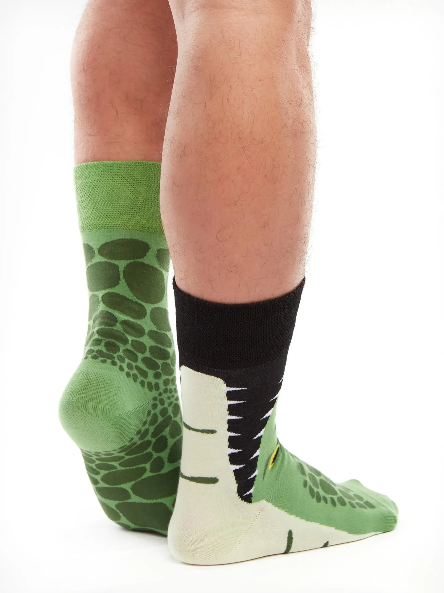 regular-socks-crocodile-02-fe/fe42e40964cff357b0ad892a4dcedbc770dbce51